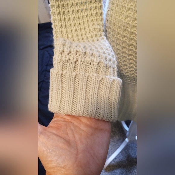 Beige V-neck Sweater Dress Size M - Picture 5 of 8